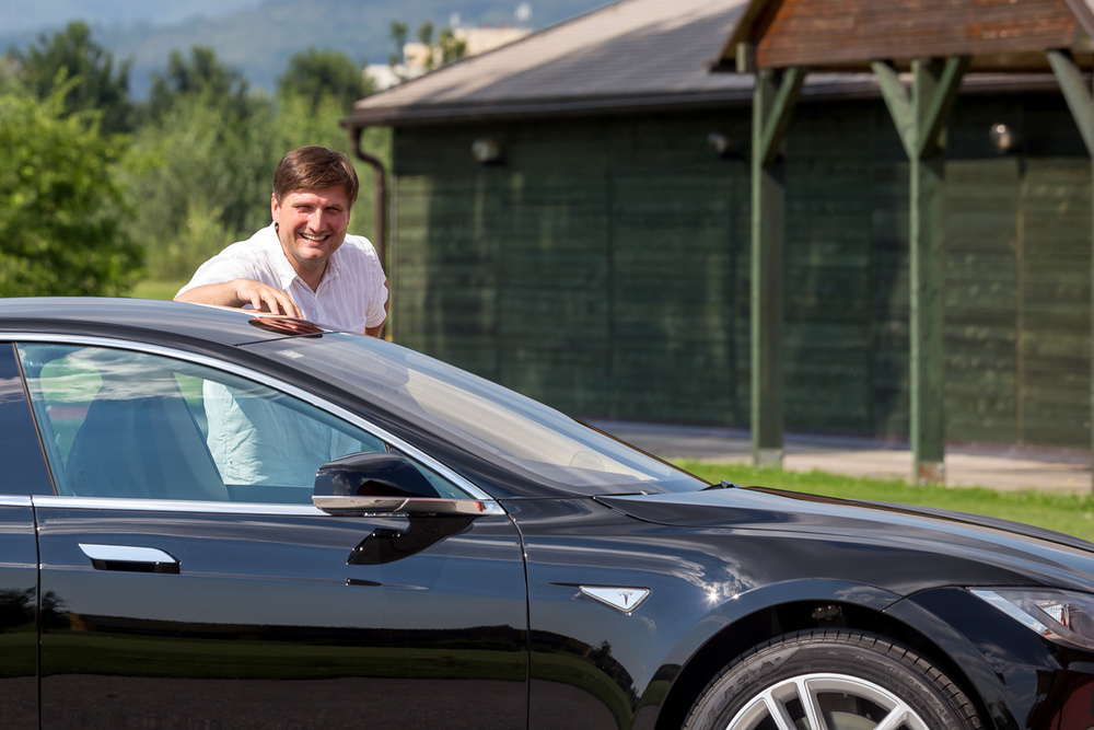 Saša Cvjetojević with his Tesla Model S