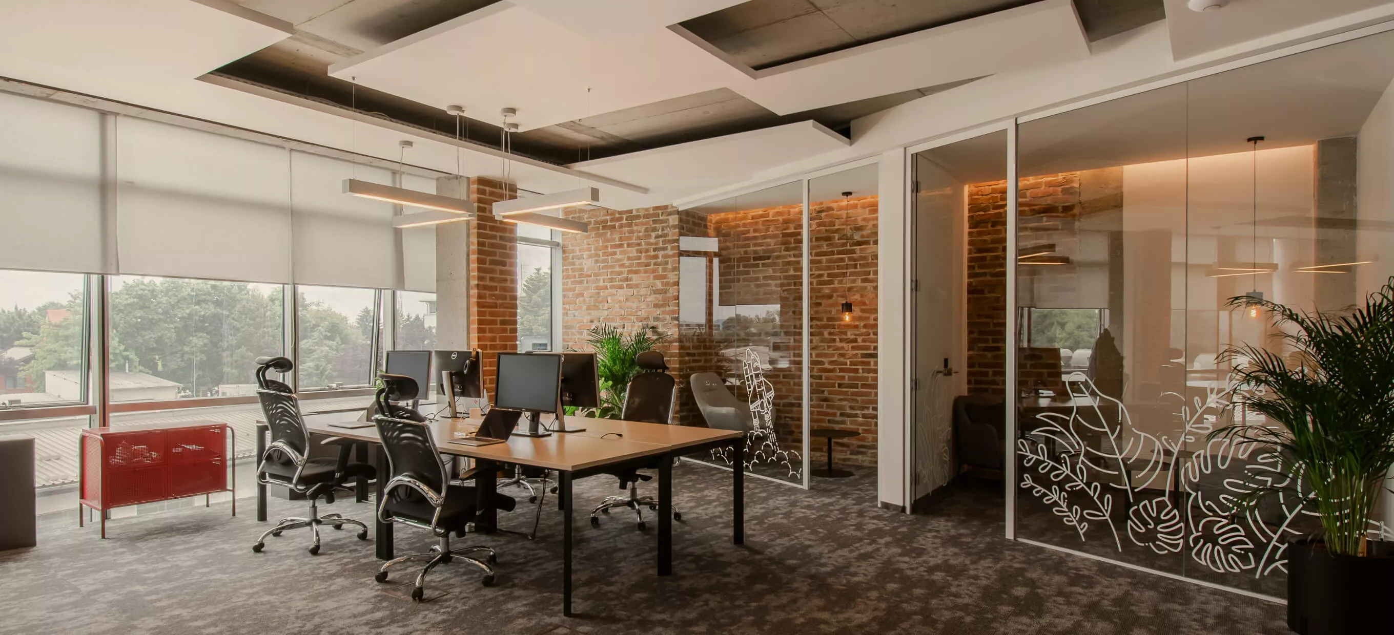 Img Offices Vz Hero Mobile