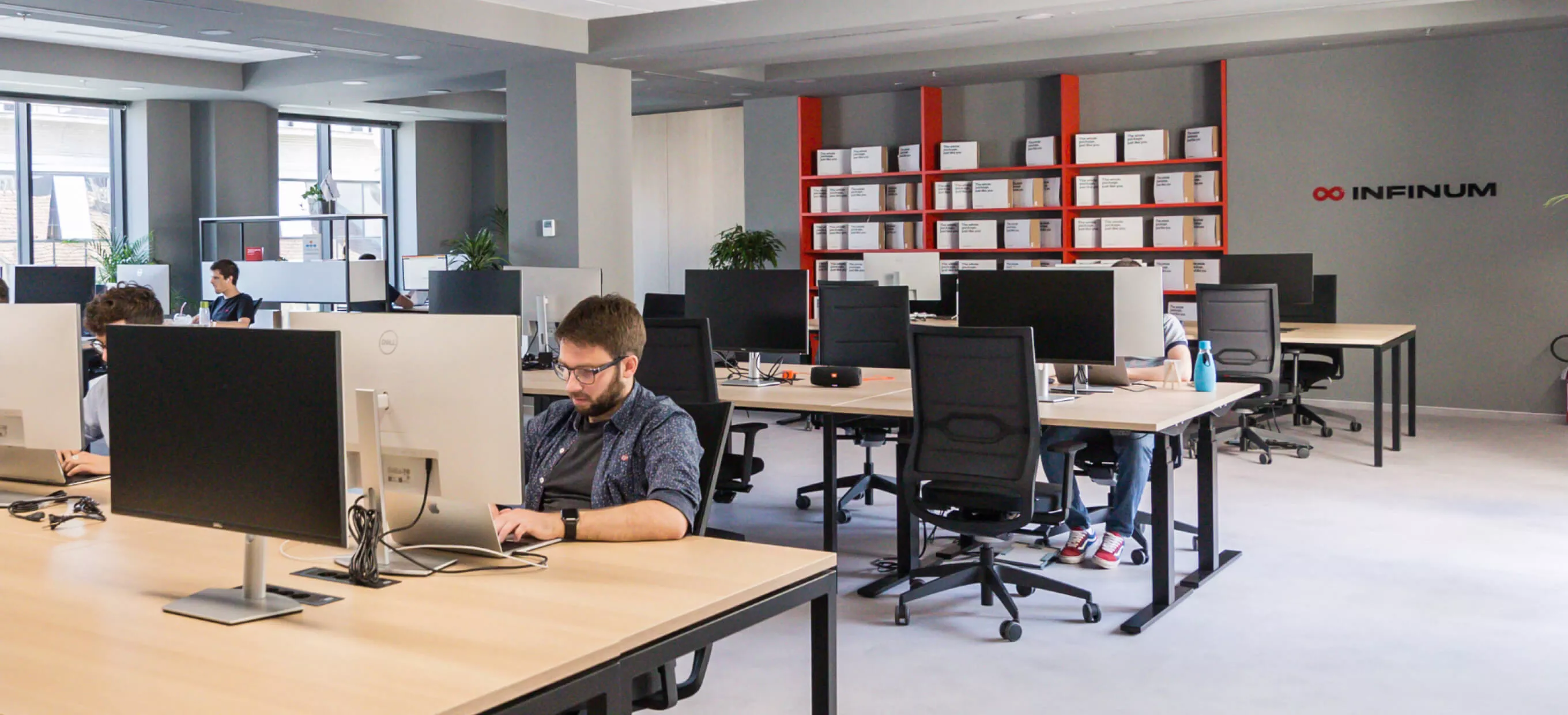 Img Offices Sk Hero Mobile Min
